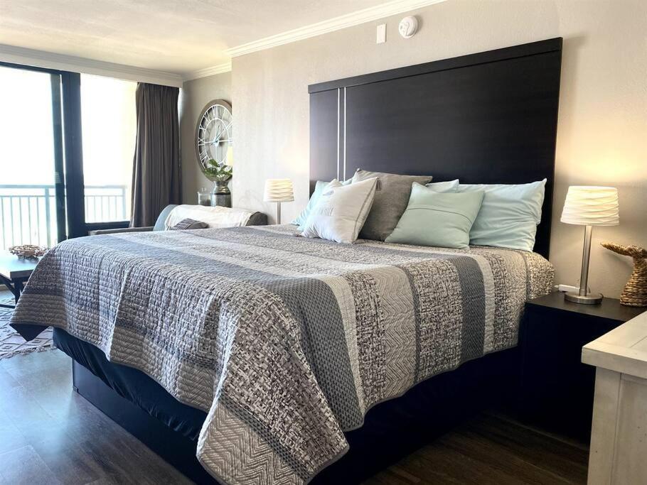 הוילה מירטל ביץ' *Oceanfront Retreat*King Bed *Great Pools, Hot Tubs+++*O41 מראה חיצוני תמונה